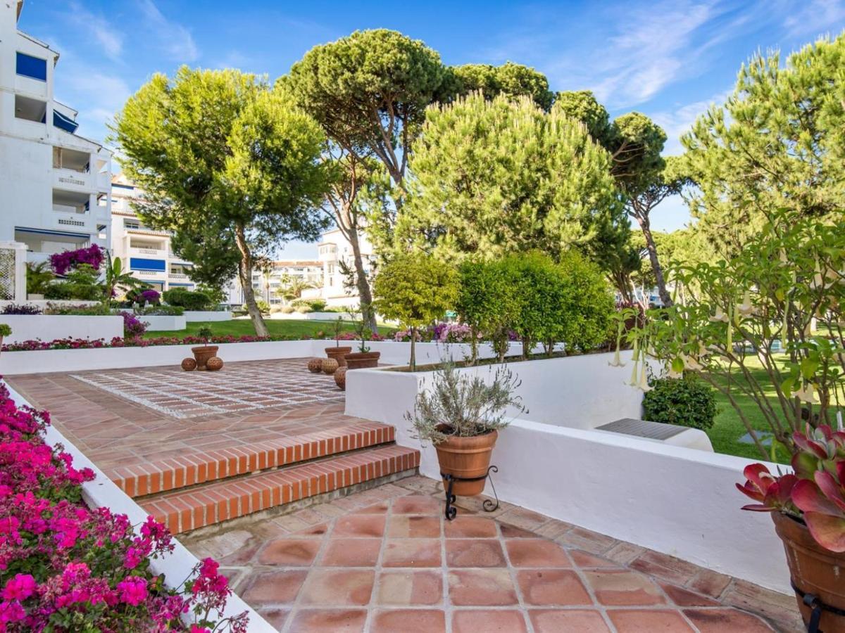 Apartamento De 2 Dormitorios En Playas Del Duque Marbella Exteriér fotografie