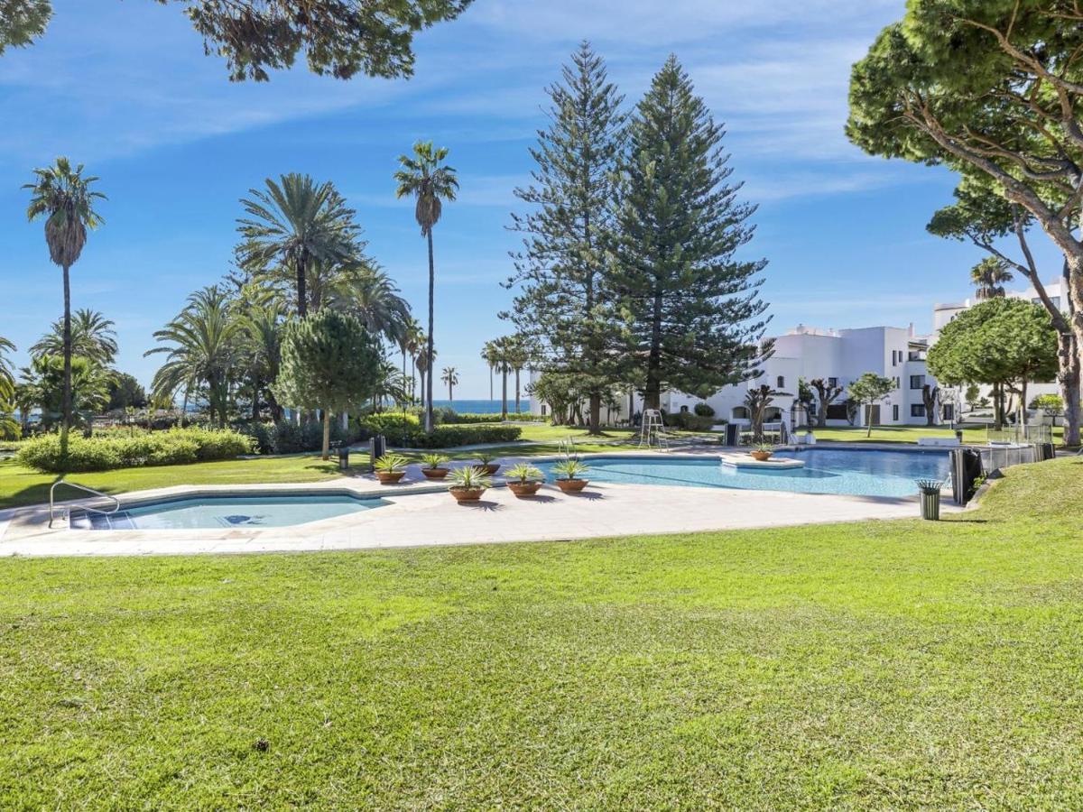 Apartamento De 2 Dormitorios En Playas Del Duque Marbella Exteriér fotografie