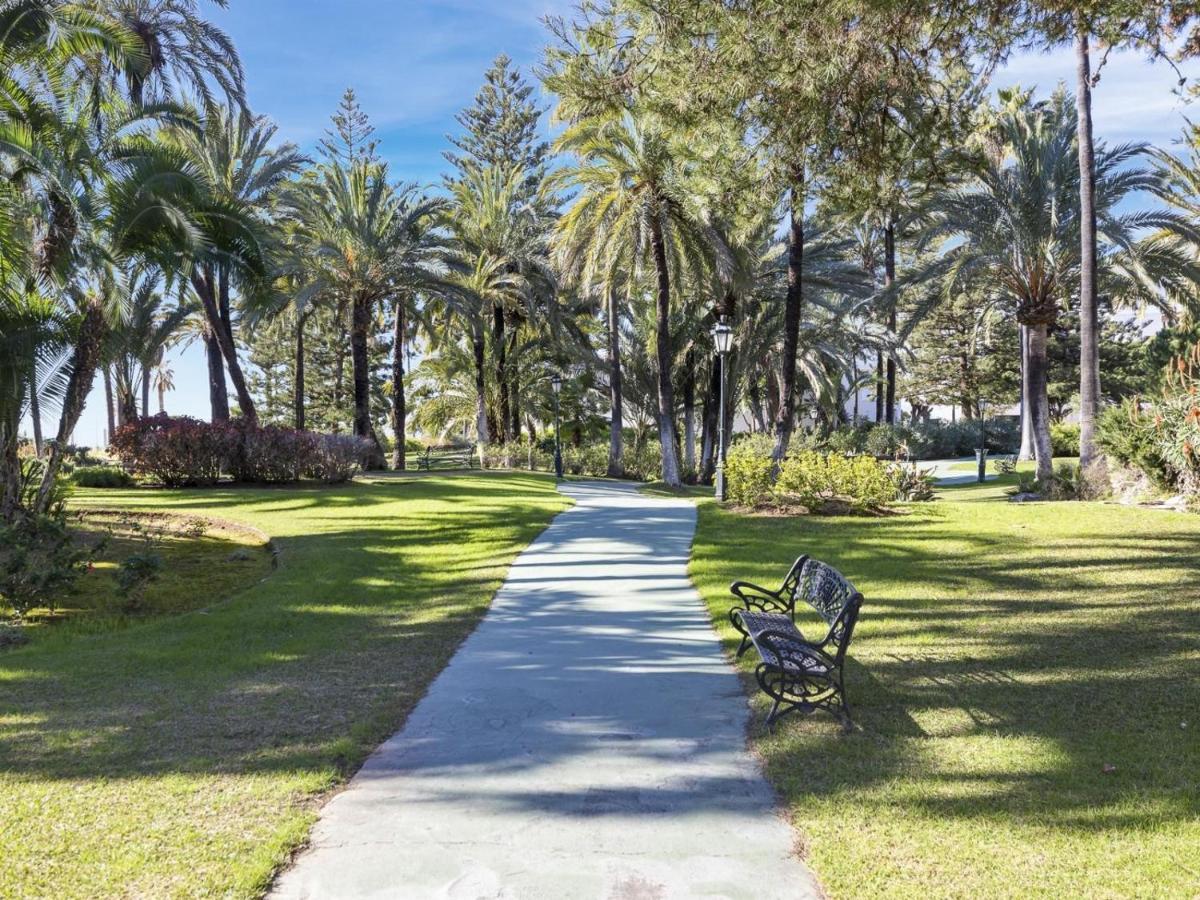 Apartamento De 2 Dormitorios En Playas Del Duque Marbella Exteriér fotografie